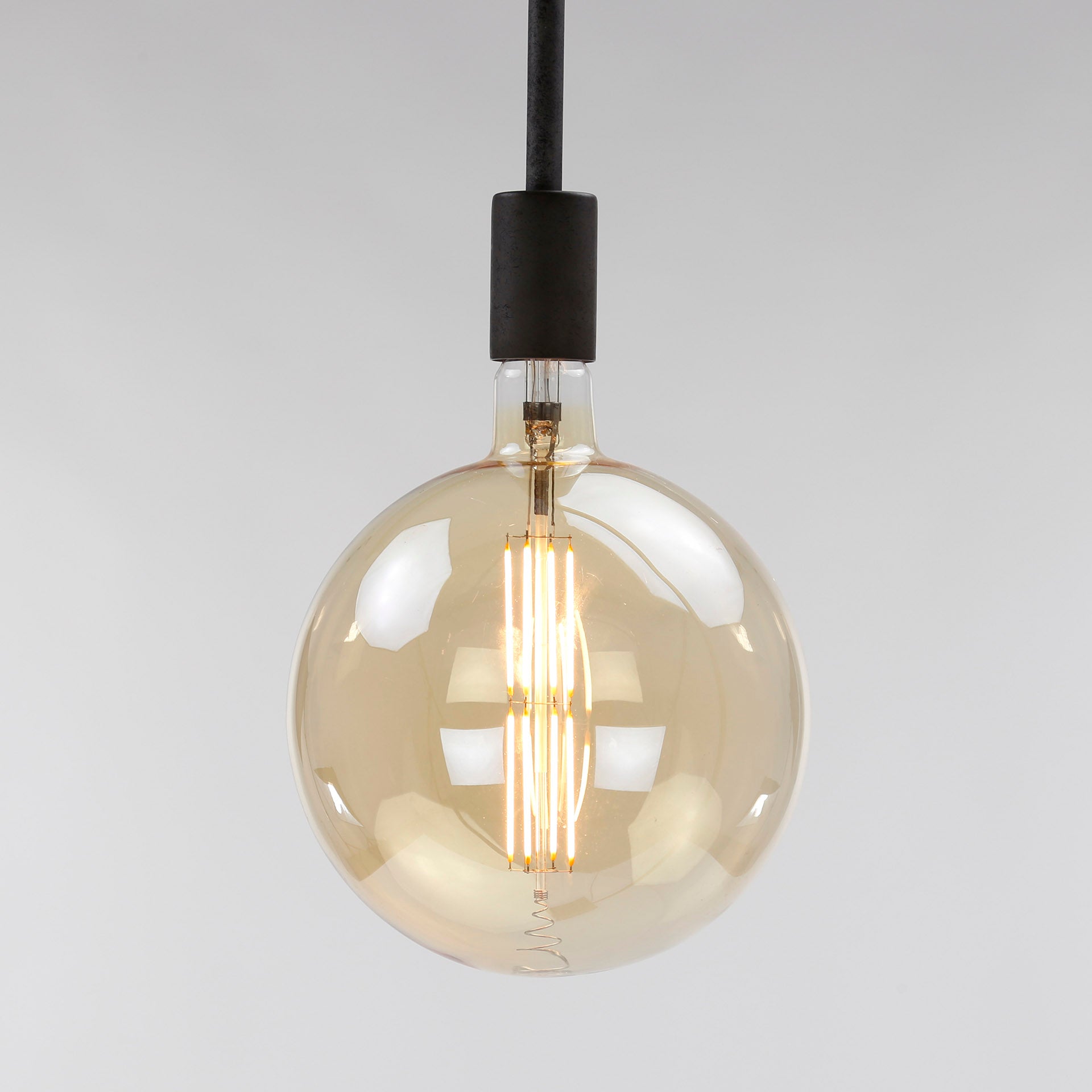 LED Filament Globus G200 Ø20 cm E27 – dimmbar in Amber & Rauchgrau, 8W, 2100K/2700K, 480/200 lm