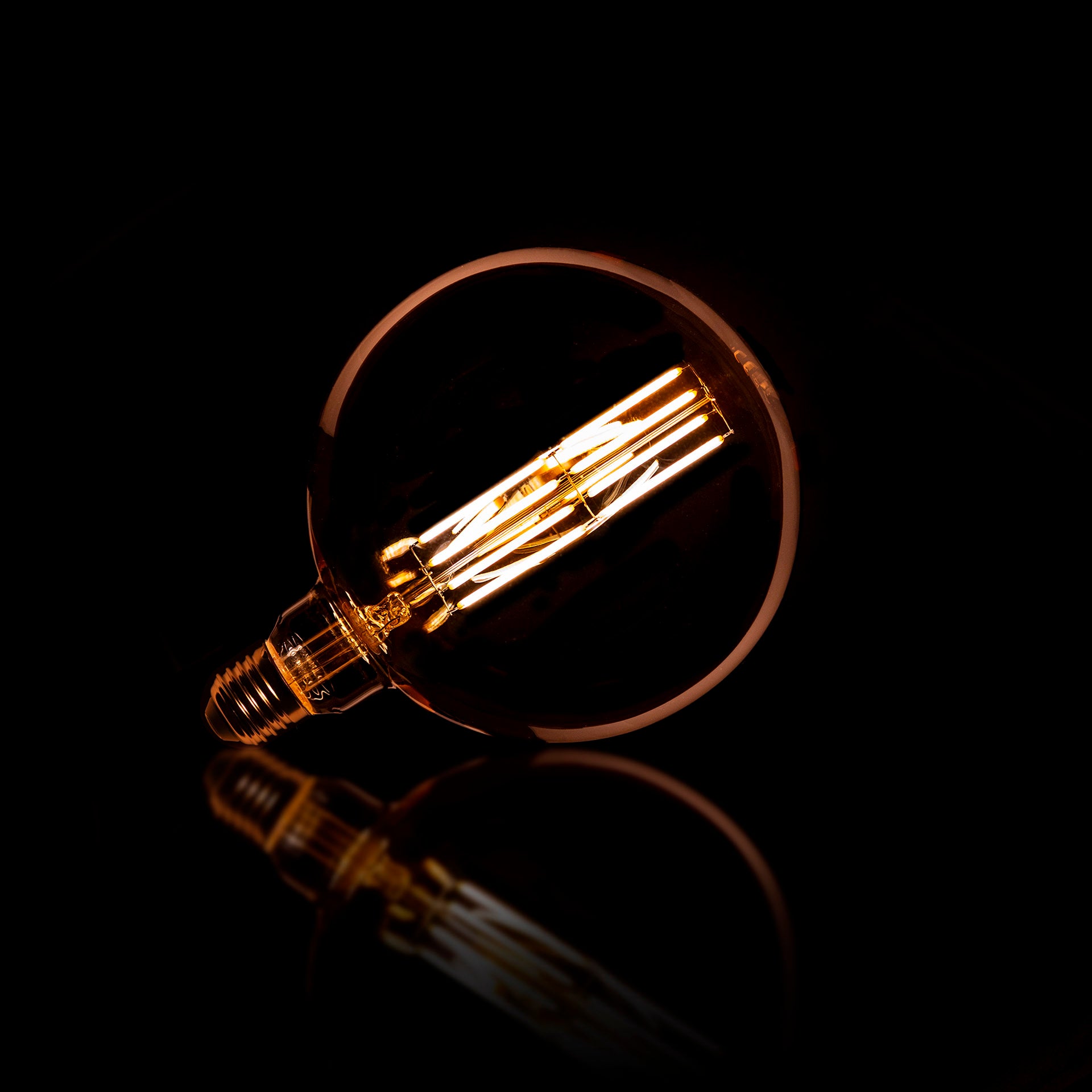 LED Filament Globus G150 Ø15 cm E27 – dimmbare Vintage Glühbirne, 12W, 2100K extra warmweiß, 800 lm