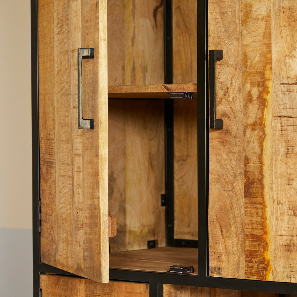 Schrank Delta 90x45x200 cm – Massives Mangoholz Bücherregal Natur mit Metallrahmen & viel Stauraum