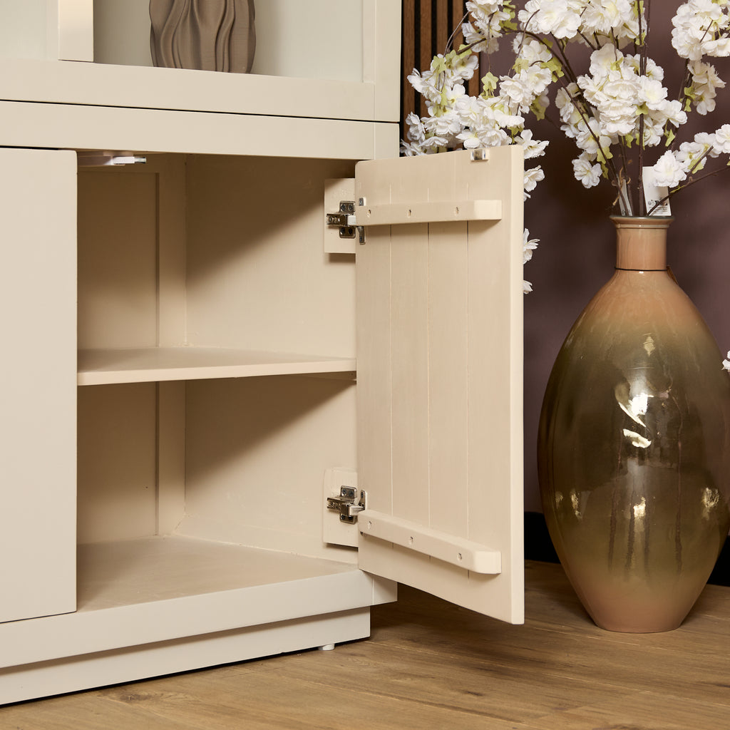 Regal Bali XL 160x45x200 cm – Mangoholz Bücherregal in Sand-Finish mit offenen Fächern & 3 Türen (Push-to-Open)