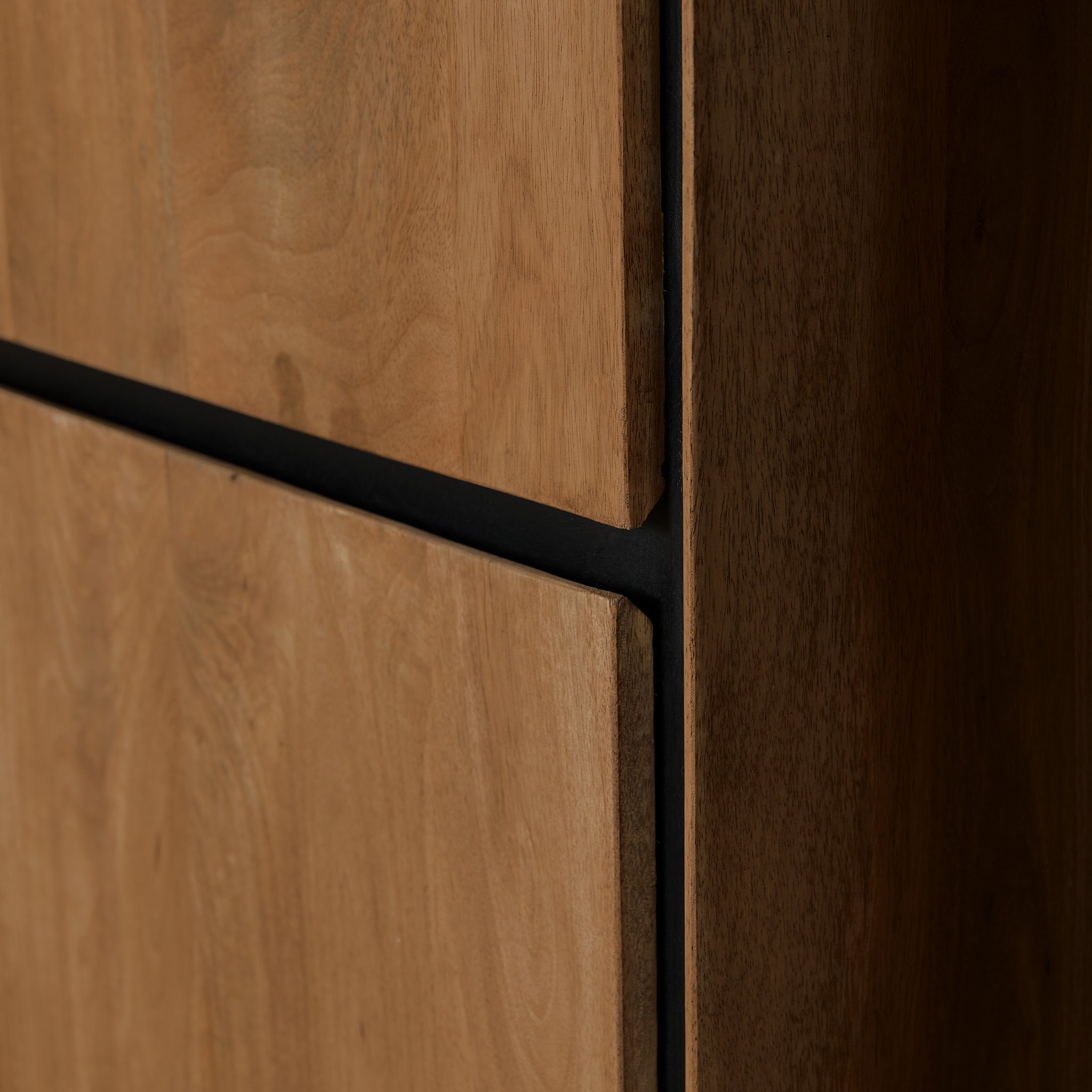 Bücherregal Rois – Mangoholz Aufbewahrungsschrank 60×220×45 cm mit Metallrahmen & 2 grifflosen Türen, modernes Design